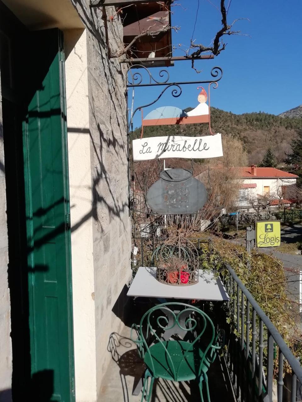 Gasthaus La Mirabelle-casteil Country House Exterior foto