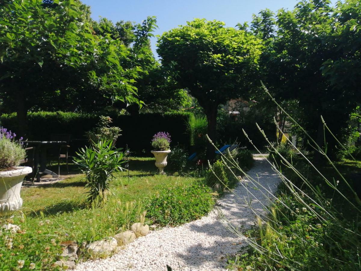 Gasthaus La Mirabelle-casteil Country House Exterior foto